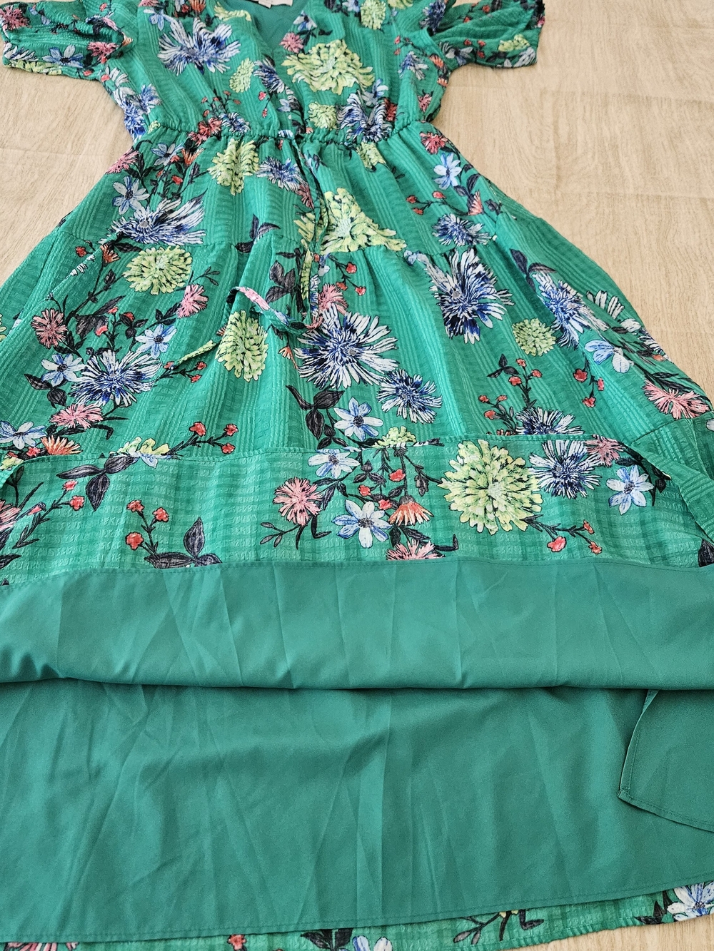 ​LOFT Floral Tiered Midi Dress Green Ruffle Sleeve Size XS - Picture 16 of 16
